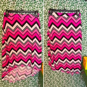 NWOT Brand: Total Girl. Size:L Colors pink white gray, in a chevron pattern.